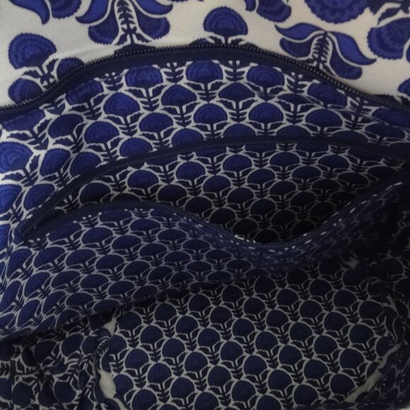 VERA BRADLEY Glenna Shoulder Bag Tote COBALT TILE Zipper Top Blue White Purse - Picture 9 of 15